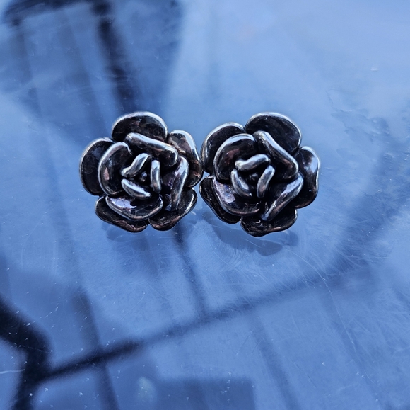 Signed 925 Rose Earrings. Pierced - Picture 3 of 3